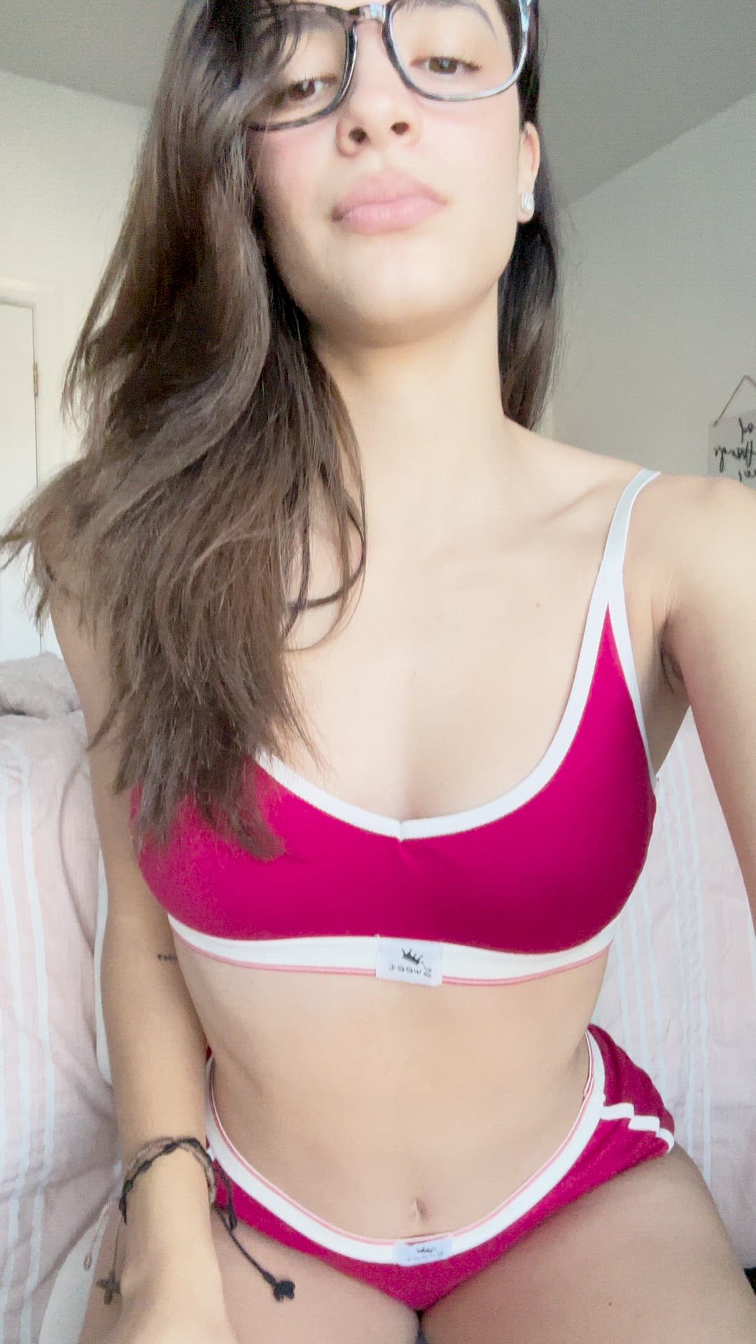 Amateur porn video with onlyfans model Ally 💗 <strong>@allybean</strong>