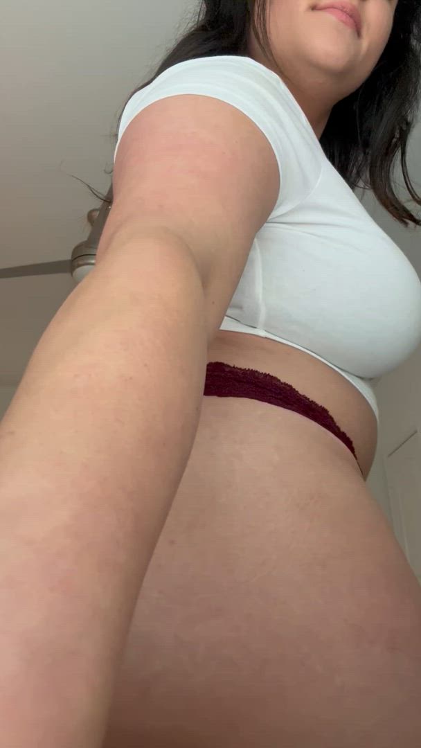 Amateur porn video with onlyfans model Sexxymilf1030 <strong>@thatmom1030</strong>