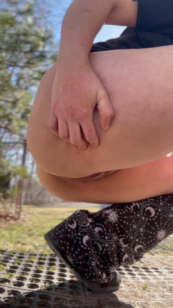 Outdoor porn video with onlyfans model hyphenhighness <strong>@hyphenhighness</strong>