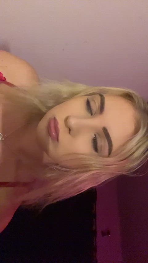 OnlyFans porn video with onlyfans model yabitchmia <strong>@yabitchmia</strong>