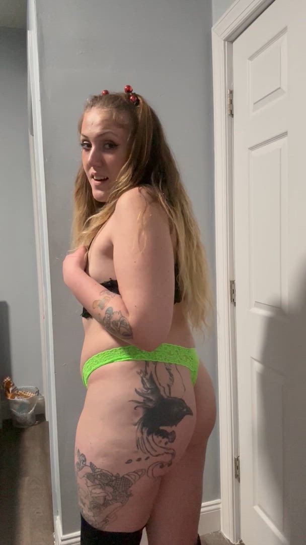 Ass porn video with onlyfans model Dannielle🎀 <strong>@deviousdannielle</strong>