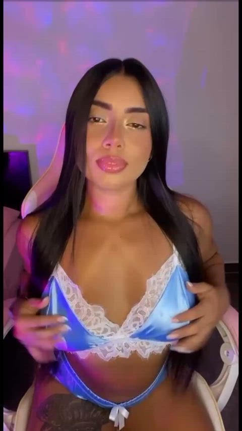 Boobs porn video with onlyfans model mariageminis <strong>@geminiss11</strong>