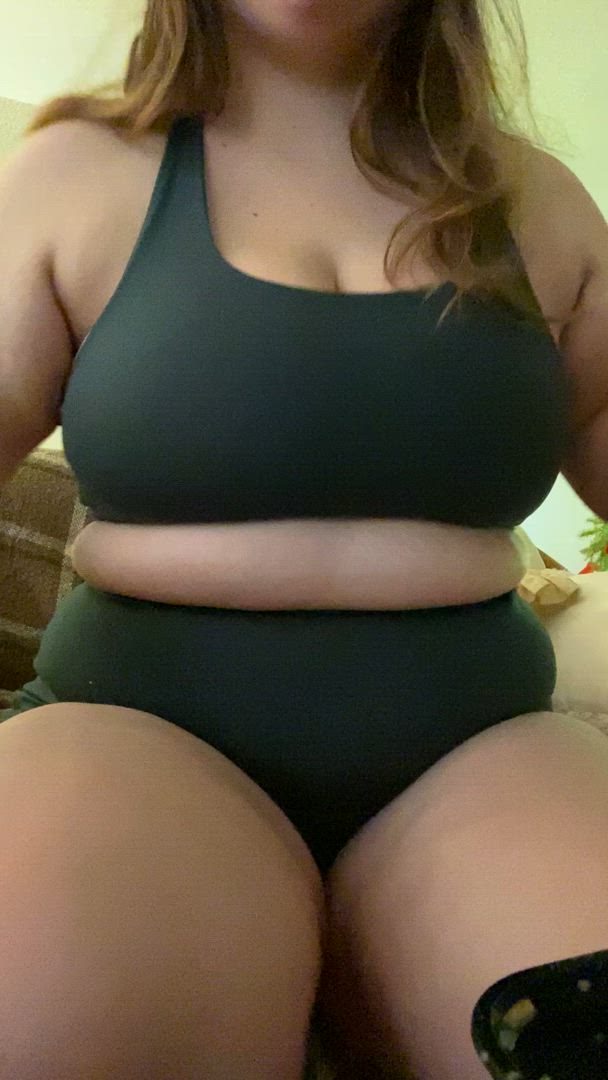 Thick porn video with onlyfans model gigi <strong>@forthequeers</strong>