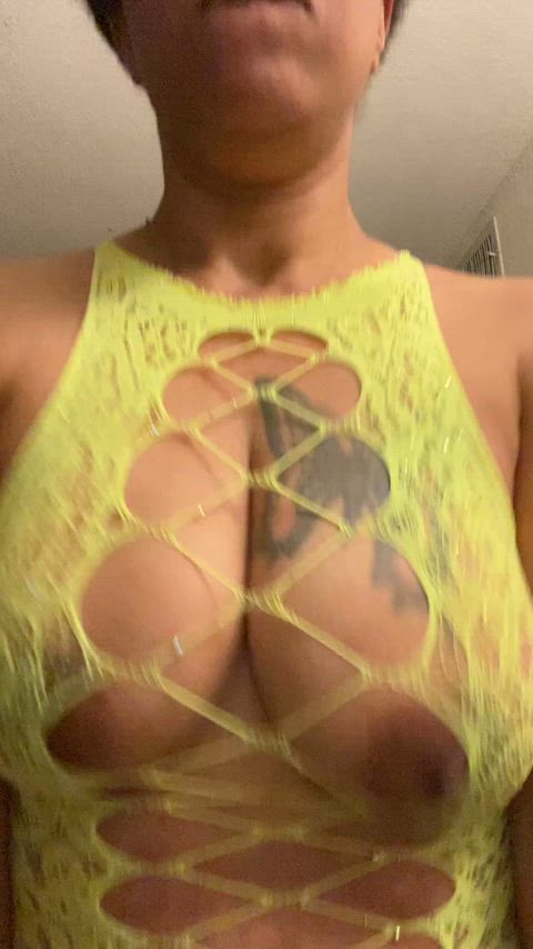Big Tits porn video with onlyfans model evercaramel <strong>@caramelprincess6</strong>
