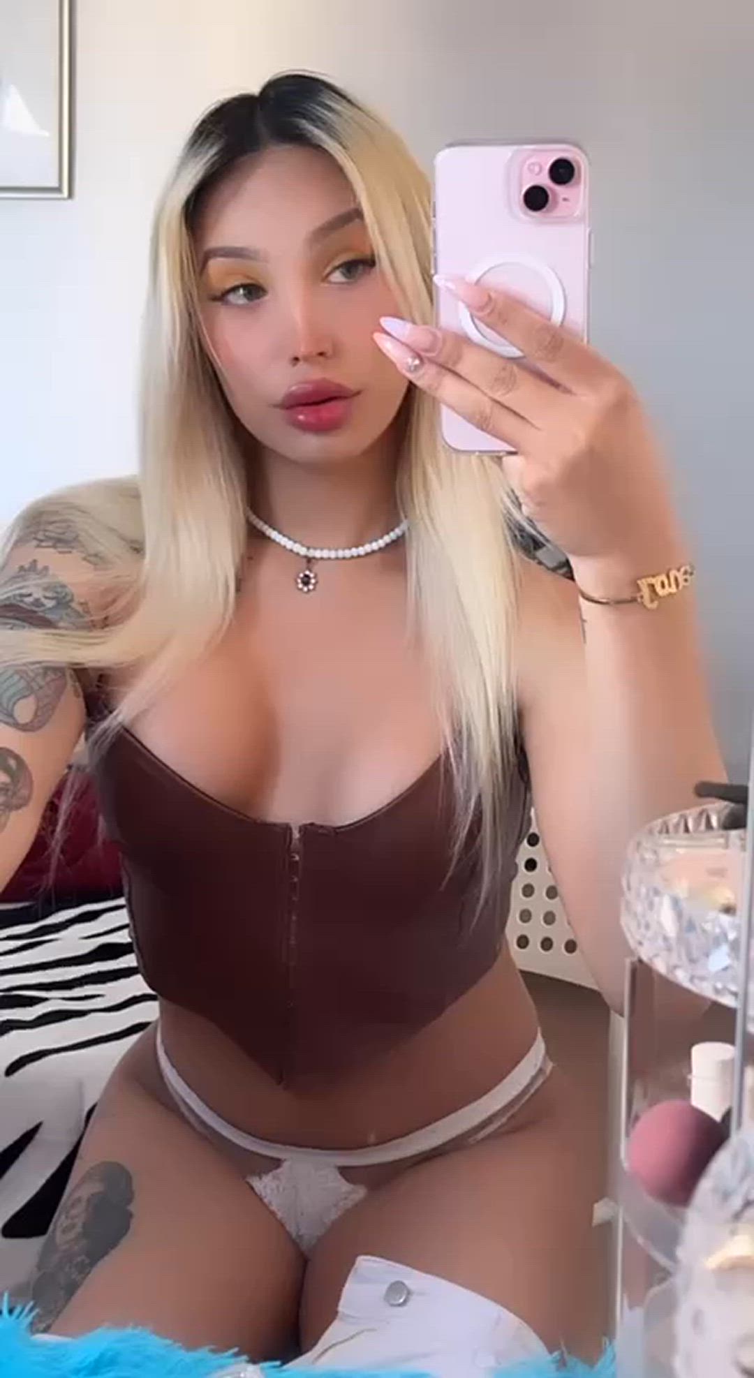 Big Tits porn video with onlyfans model violetweeknd <strong>@violetweeknd</strong>