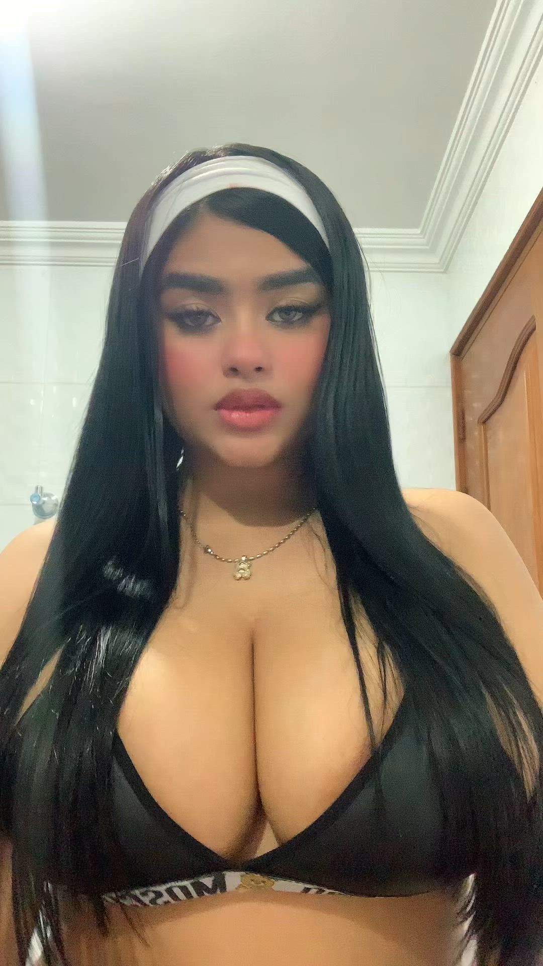 Big Tits porn video with onlyfans model dahiacruz01 <strong>@action</strong>