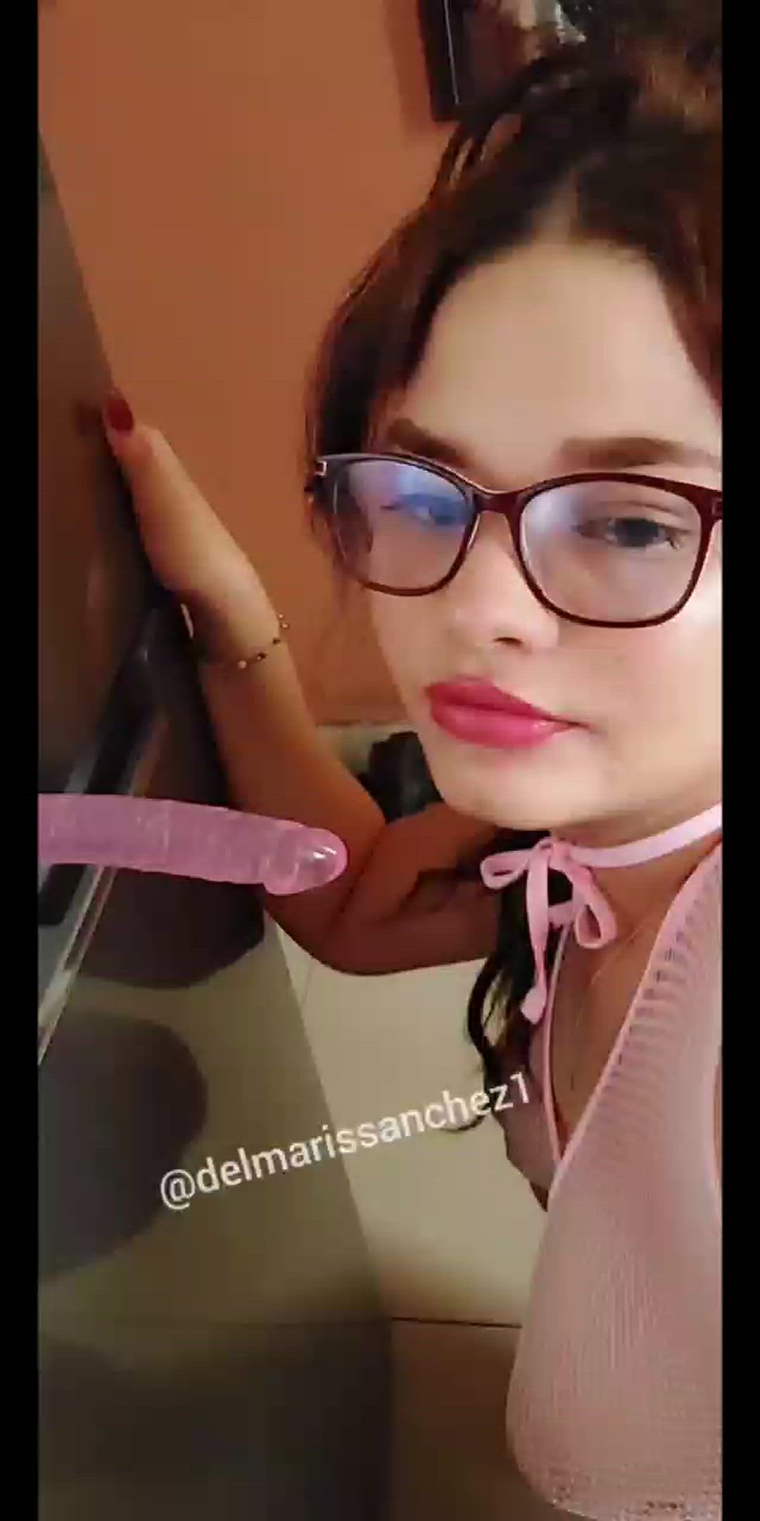 Amateur porn video with onlyfans model didibella1 <strong>@delmarissanchez</strong>