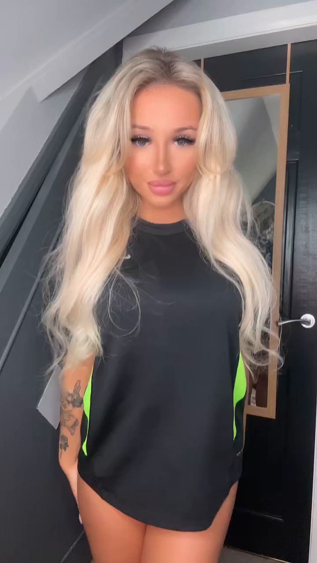 Tits porn video with onlyfans model onlysophielouise <strong>@sophielouise1x</strong>