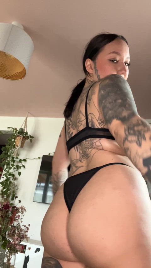 Ass porn video with onlyfans model evadiavel <strong>@evadiavel</strong>