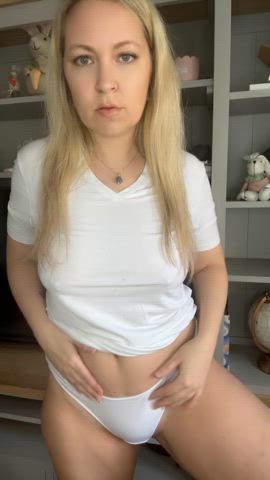 Pussy porn video with onlyfans model lucyscreamypeach <strong>@juicylucybaker</strong>